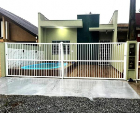 Casa Com Piscina, 5 Quadras da Praia